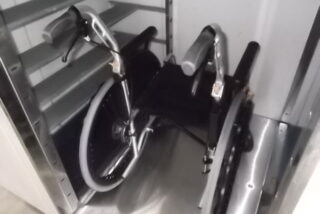 医療機器　レンタル用車椅子の乾燥テスト